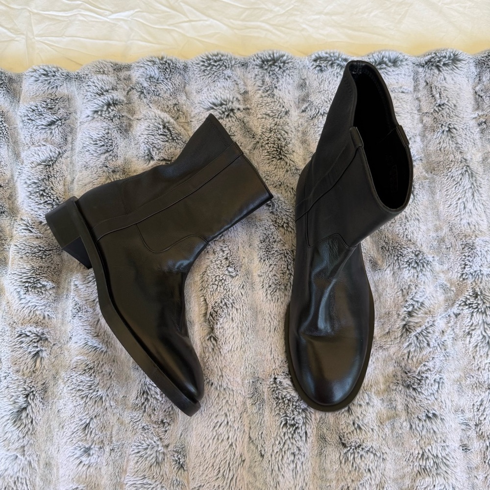 Stuart Weitzman Black Leather Ankle Boots